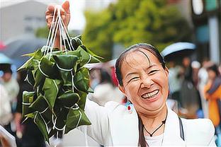 ?暖心！阿尔瓦拉多今日球鞋上写着“为甘肃祈福”